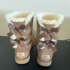 Bailey bow uggs